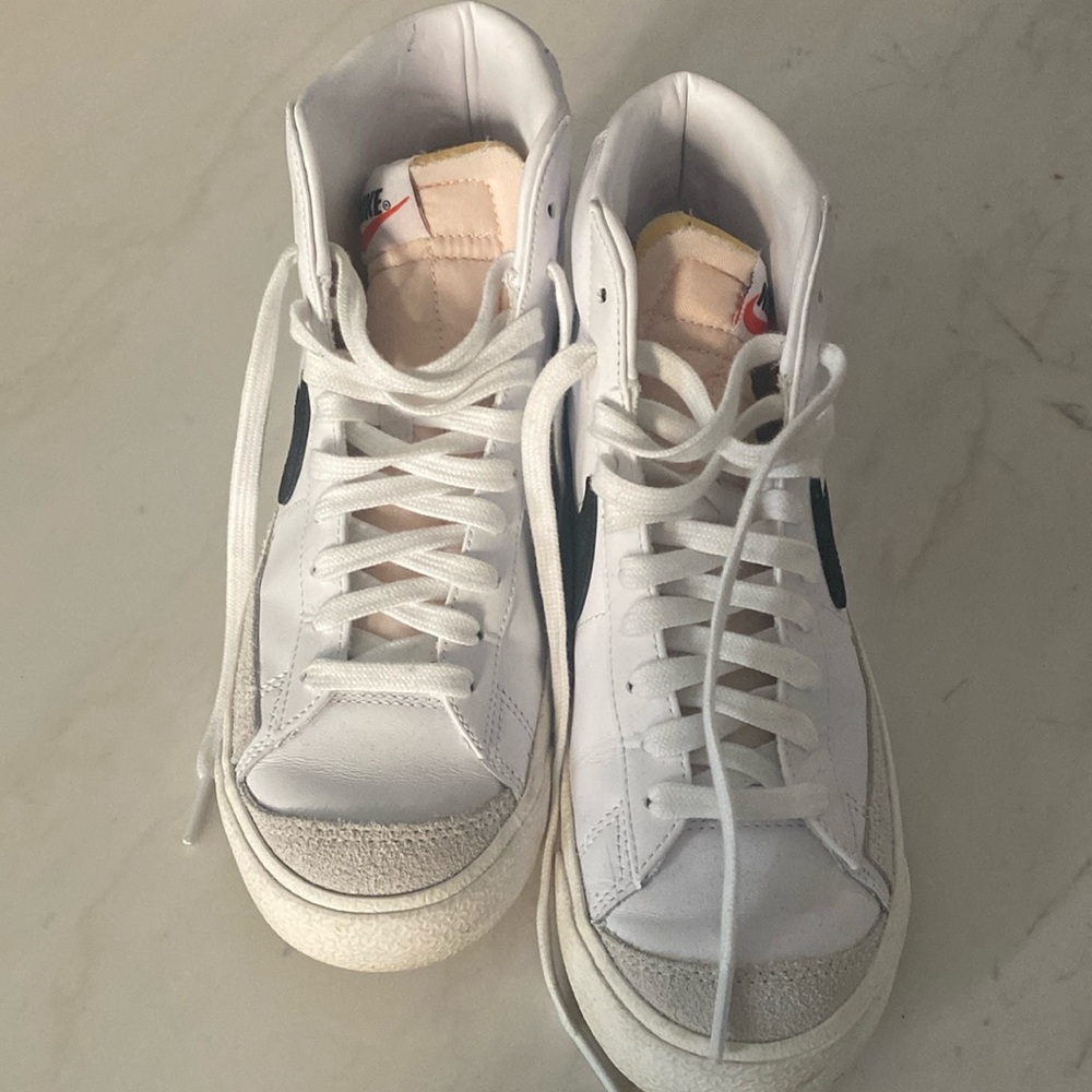 Nike Blazers ‘77 Women’s 7.5